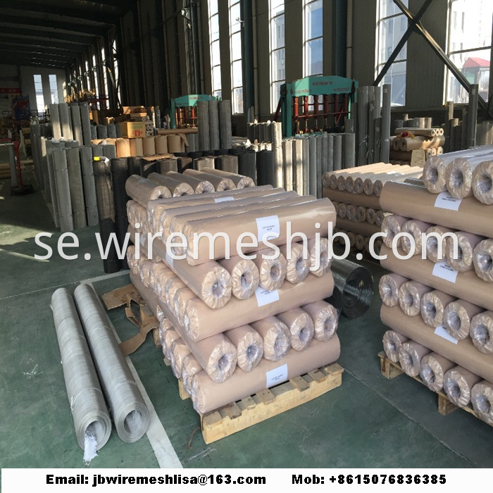 Technical Note: Standard width of stainless steel wire mesh: 1m or 48"; stainless steel wire mesh with extra roll width of 4m also available. Standard roll length of stainless steel wire mesh: 30m or 100'. Plain Weave Description: Plain Weave is a kind of commonly used weaving method.The warp wire that establish the length of the wire mesh and the weft wire, parallel to the width, cross one another, alternating one on the top and one under, forming a 90° angle between each other. Solid woven wire mesh may have a square or rectangular opening. Plain Woven Wire Mesh Clothes are basic components in the production of filters, colanders for aliments, chemicals products, shielding, mosquito nets, etc.